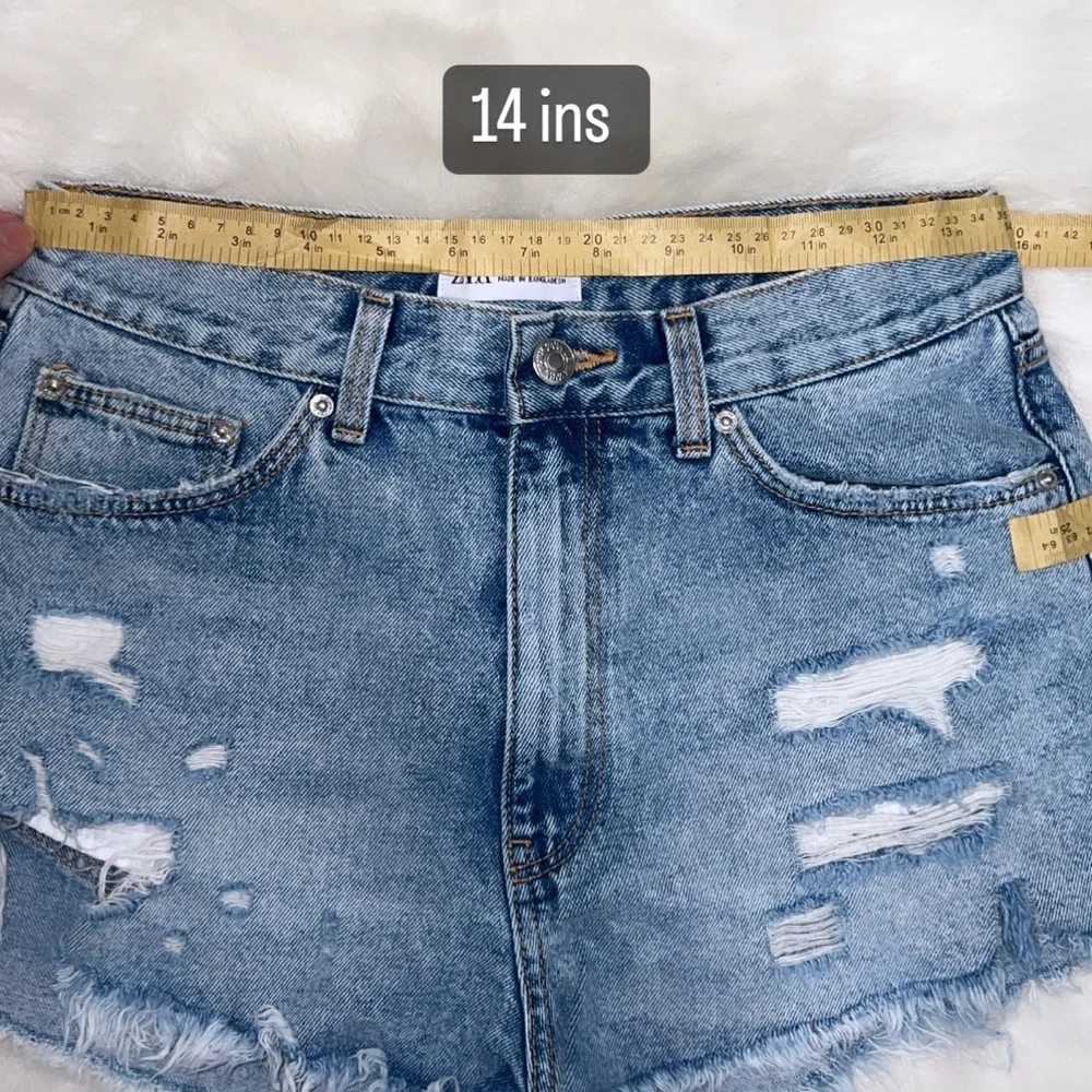 Zara Short - Picture 5 of 6